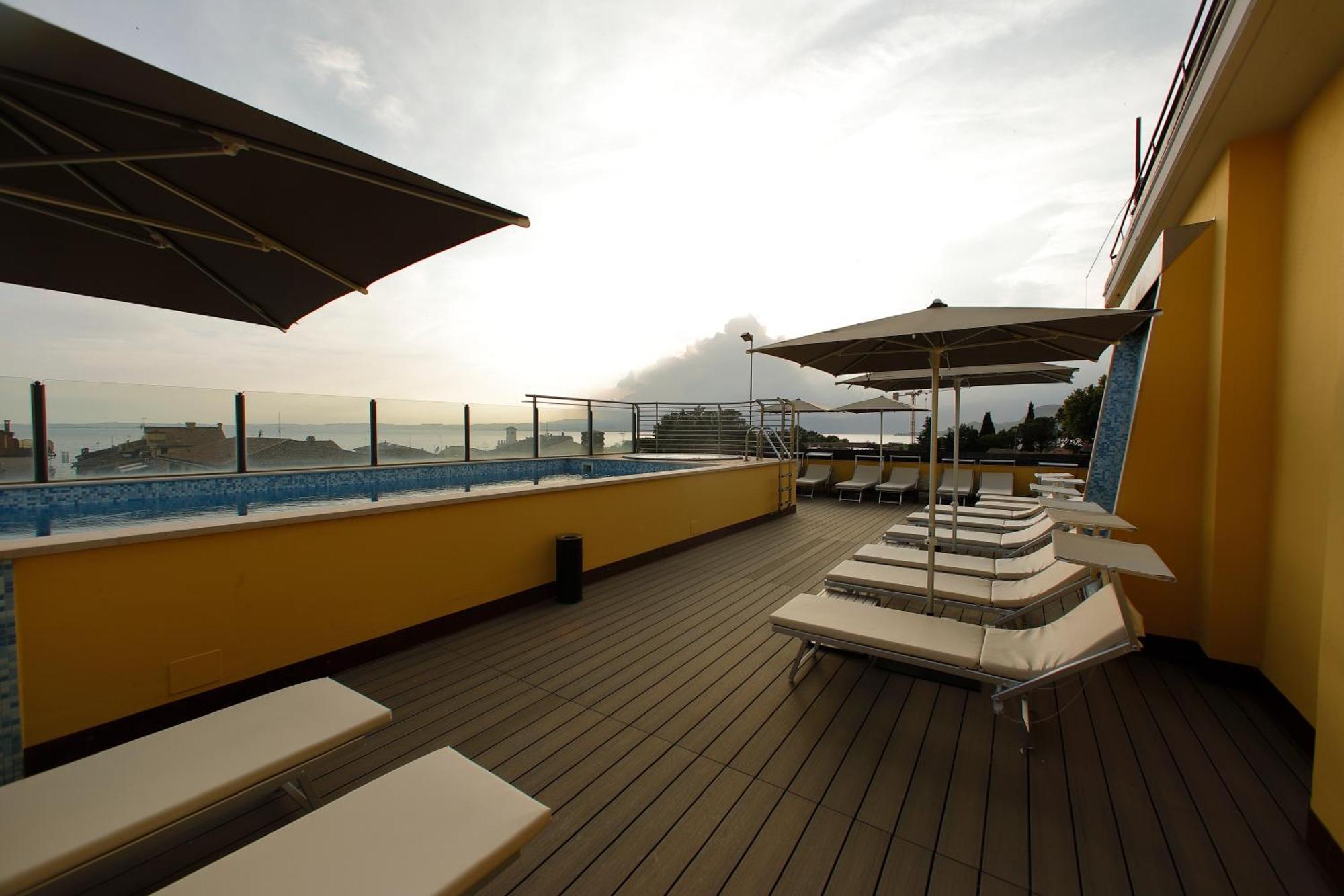 Hotel Namia By Dori Bardolino Exteriér fotografie