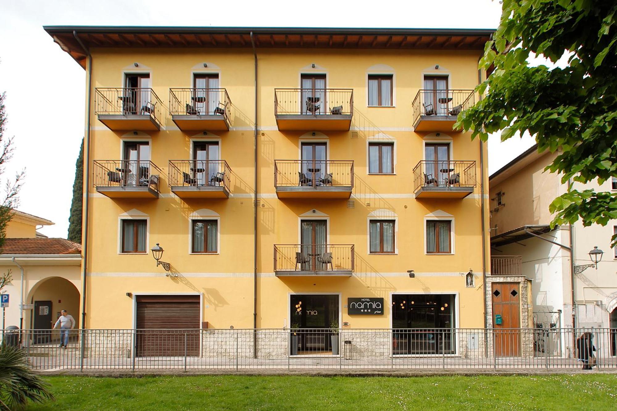 Hotel Namia By Dori Bardolino Exteriér fotografie