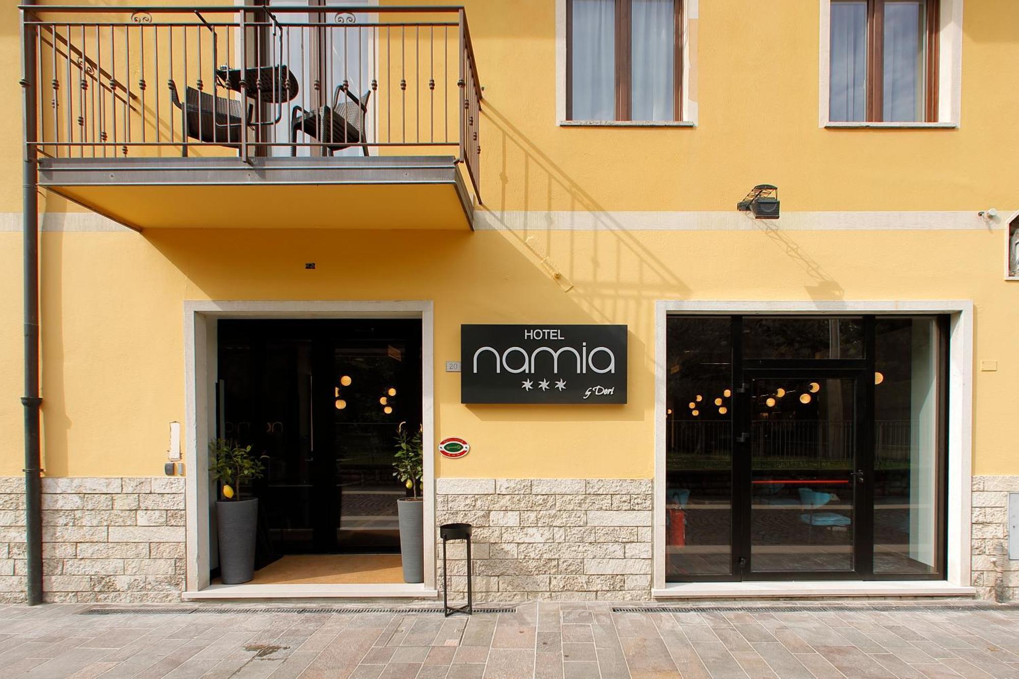 Hotel Namia By Dori Bardolino Exteriér fotografie